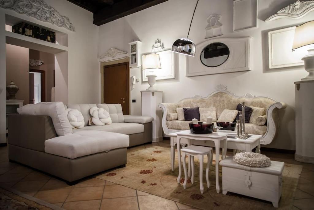 Piazza Erbe Luxury Apartment Verona Luaran gambar