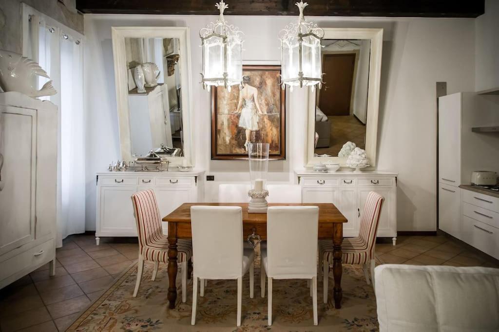 Piazza Erbe Luxury Apartment Verona Luaran gambar